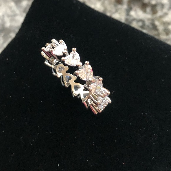 14k 3ct Heart Eternity Band - Picture 13 of 15